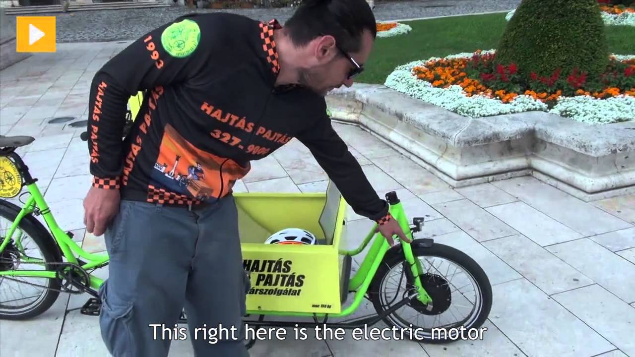 Hajtás Pajtás e-cargo bikes on Buda Castle I.
