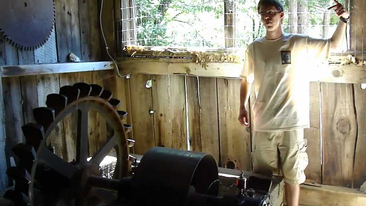 how a Pelton water wheel works