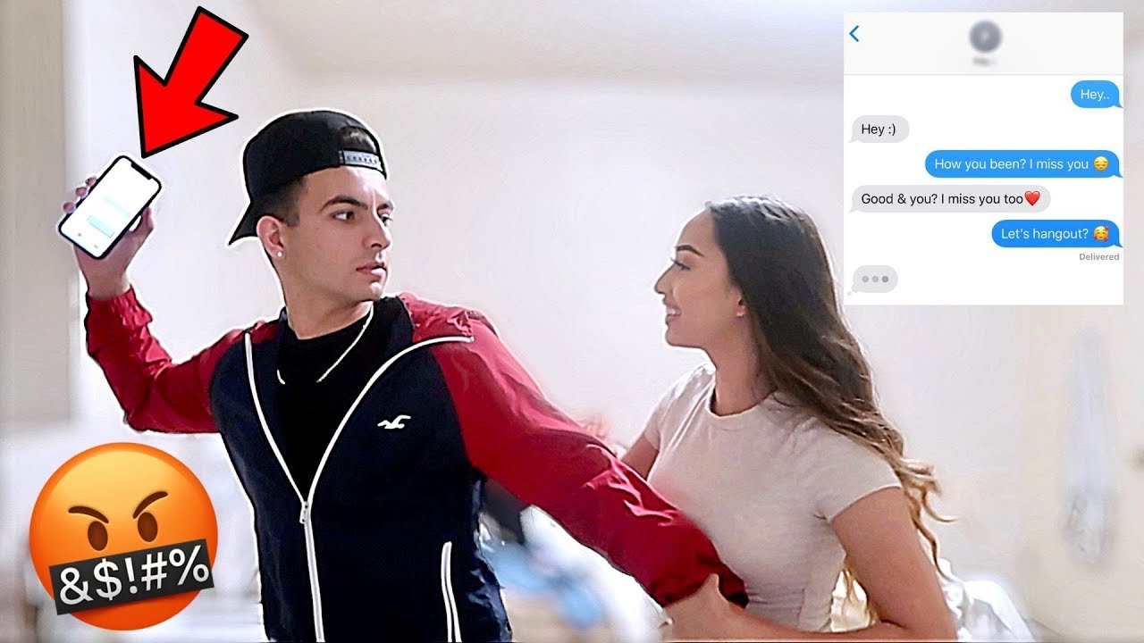 TEXTING MY EX PRANK ON BOYFRIEND!! **HE KICKED ME OUT**