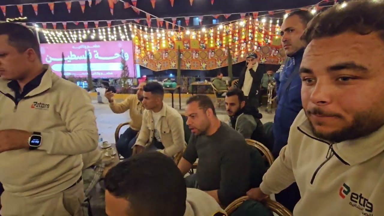 اكبر تجمع ل فنيين البورسلين 