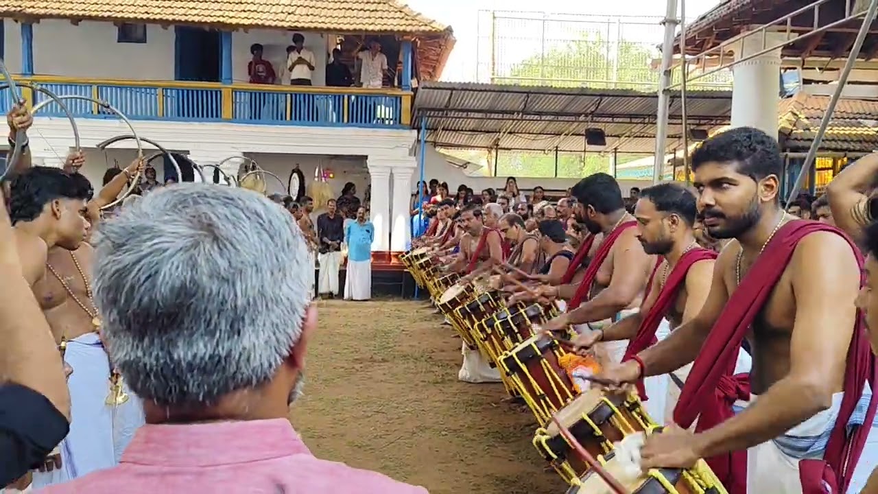 വൈലൂർ ഉത്സവം : പെരുവനം സതിശൻ മാരാർ .