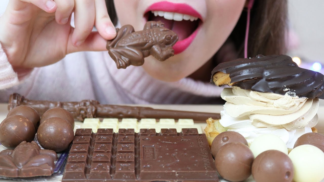 ASMR BIG PROFITEROLES, CHOCOLATE FROGS & CANDY (CHEWY Eating Sounds) No Talking