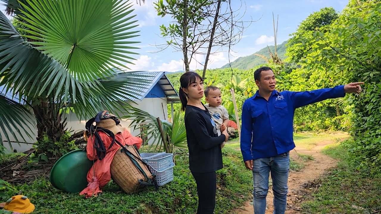 The kind man gave her a piece of land to live on temporarily. Ly Phuc Loc