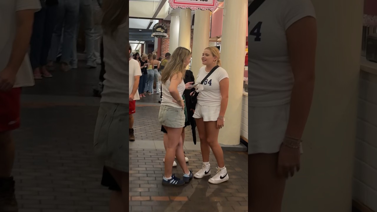 Boston Quincy Market Walking Tour ⛱️🌿 #boston #usa #walkingtour #shorts