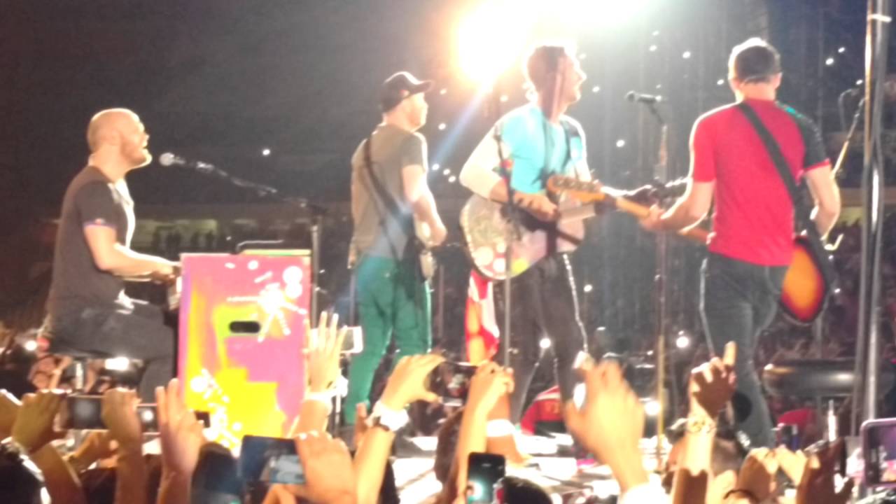 Coldplay - In my place (live) Estadio Nacional Lima Perú 2016