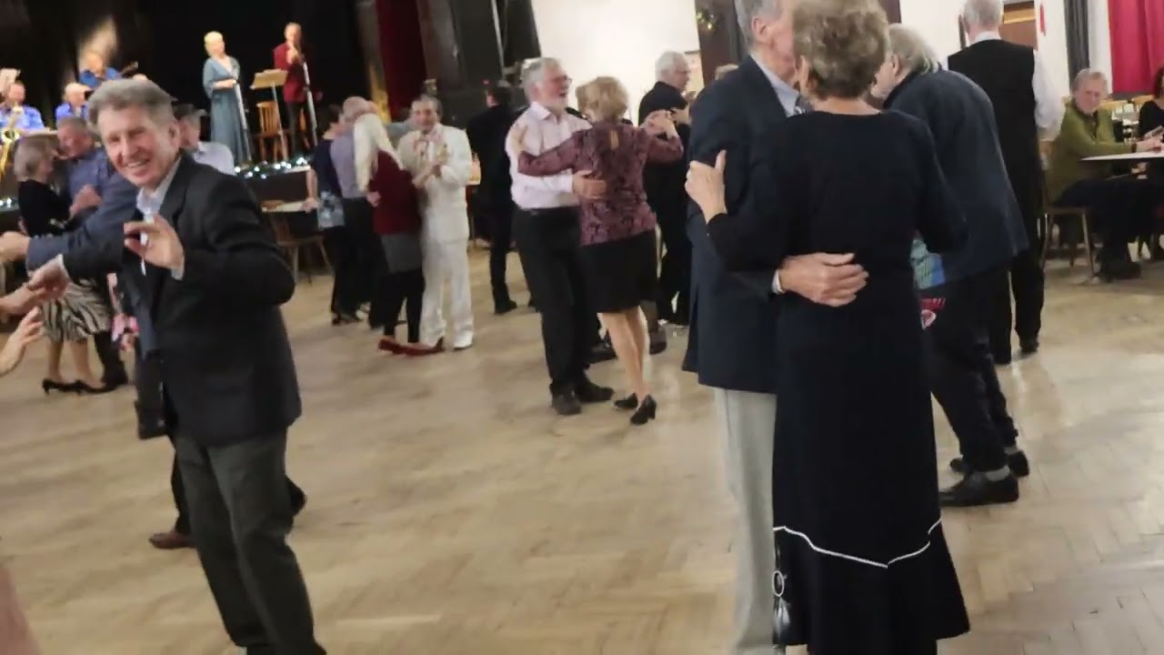 Tanec Barča Douší Orchestr   Leden 2025