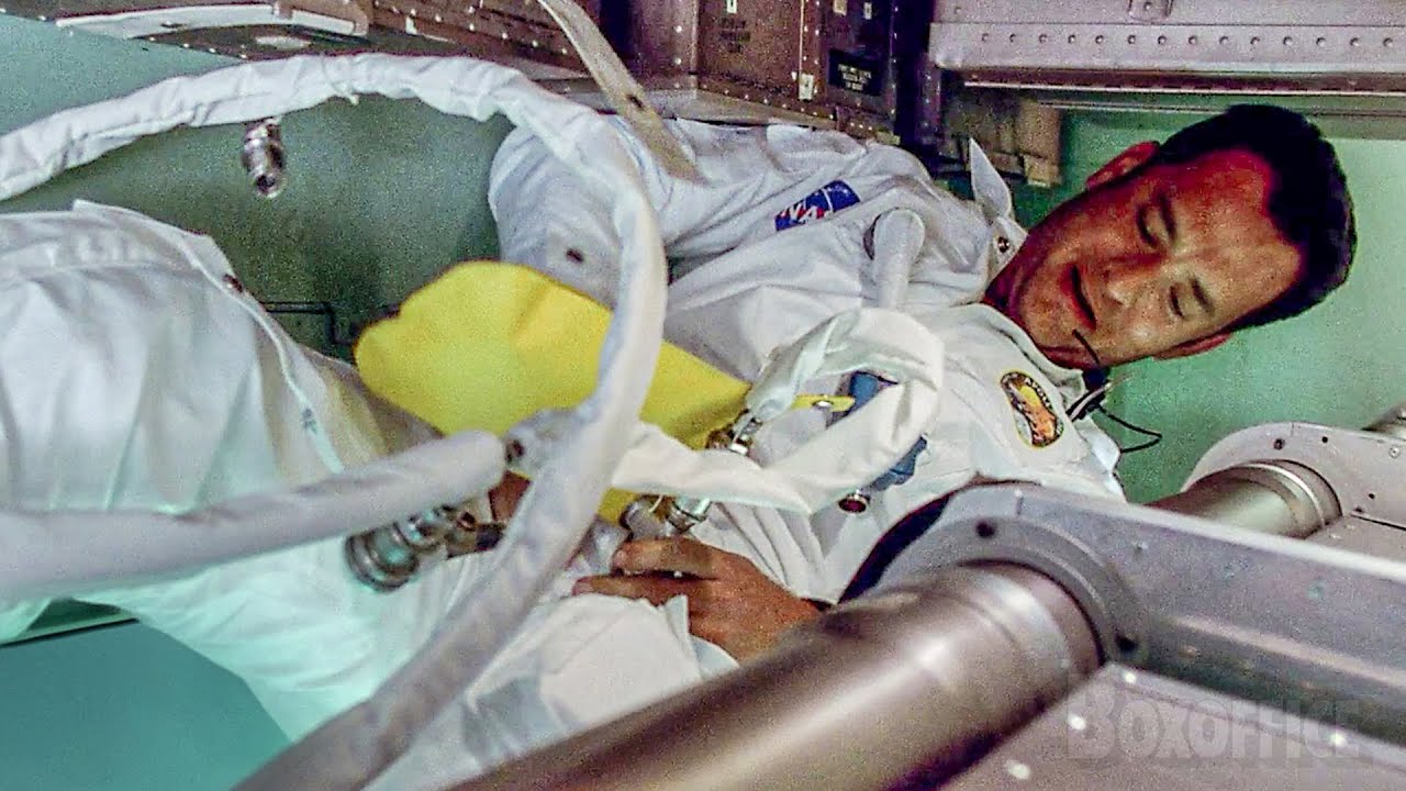 Tom Hanks se soulage dans l'espace | Apollo 13 | Extrait VF