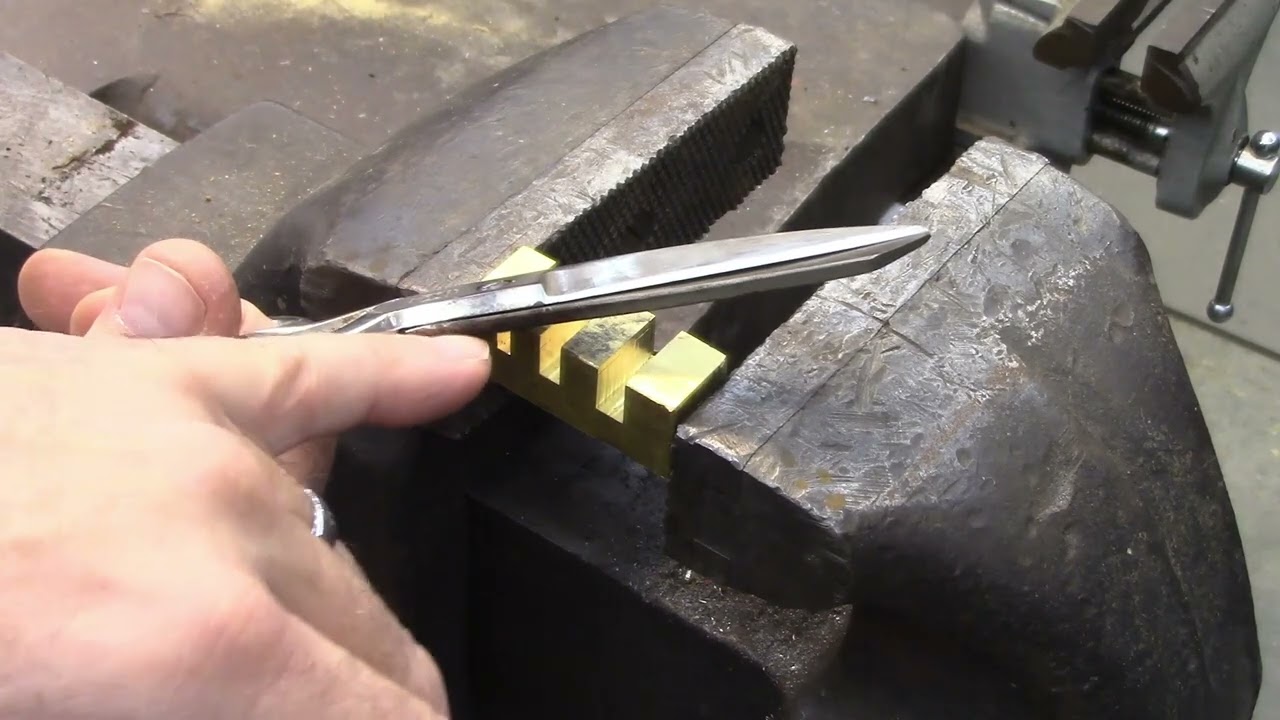 How to Adjust Scissor Set