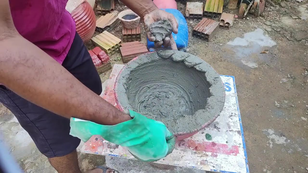 MOSTRANDO PROCESSO DE FABRICAÇÃO DE VASOS 🏺 DE CIMENTO 😱