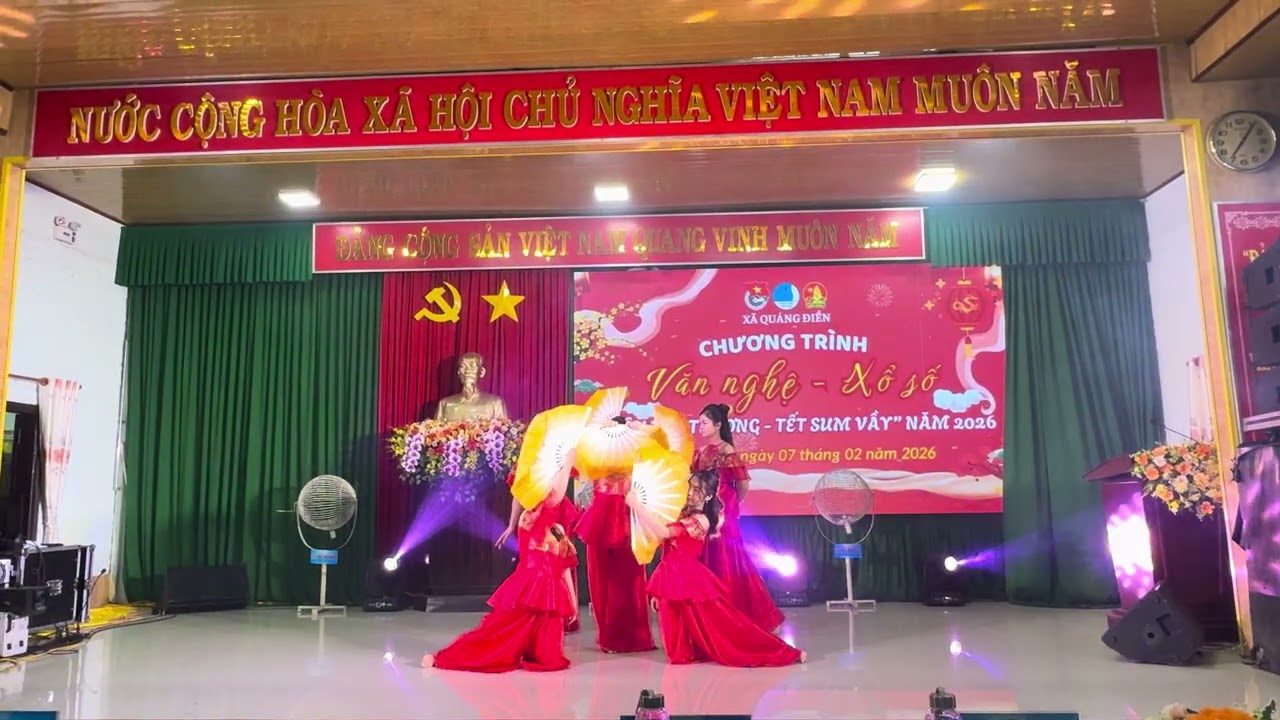 Múa LK Mơ khách đường xa - giai điệu Việt Nam mình