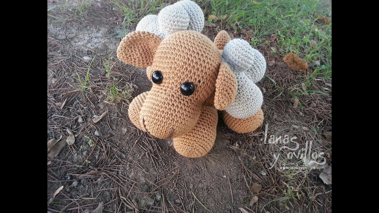 Tutorial Reno Amigurumi Navidad Paso a Paso en Español (1 de 2)