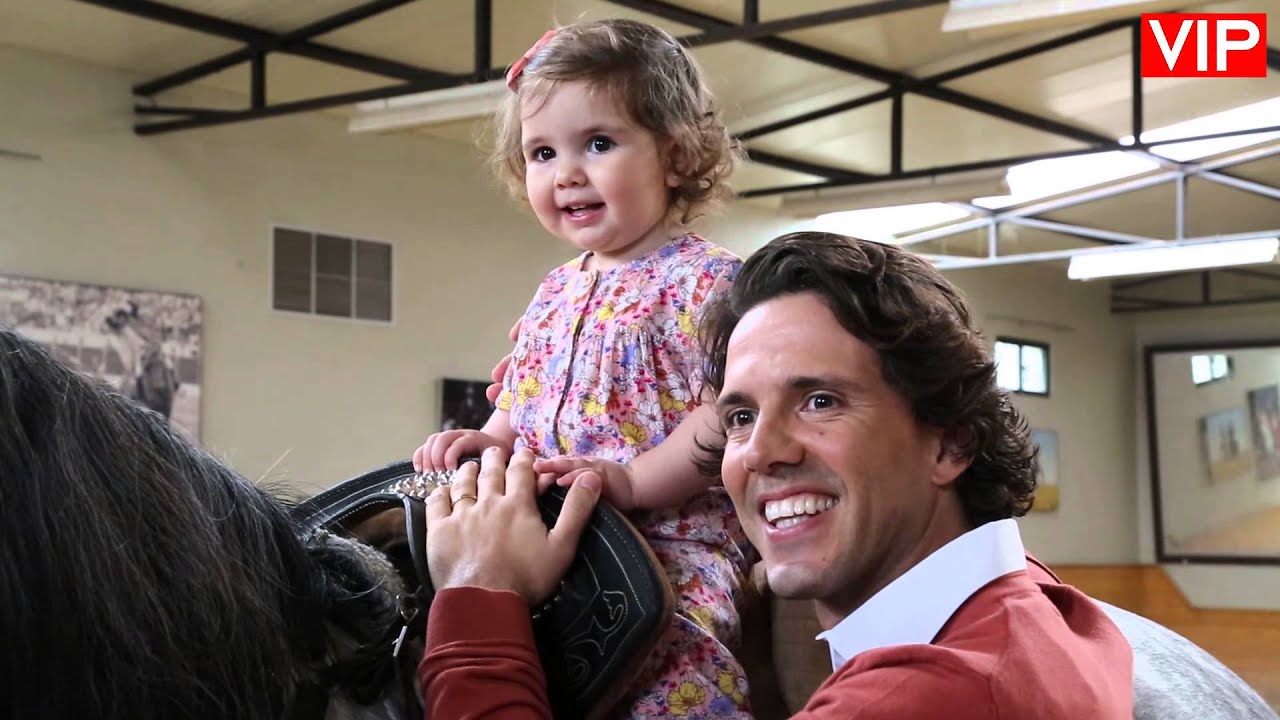 Derreta-se com Clarinha, a filha de Marcos Tenório e Dália Madruga