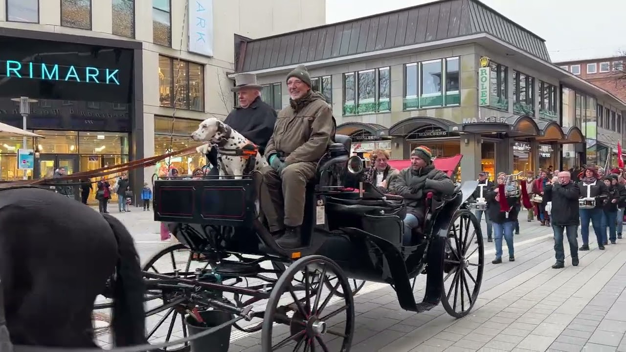 KIELER UMSCHLAG 2023 Abschlussmarsch Asmus Bremer mit Gefolge 5.3.2023