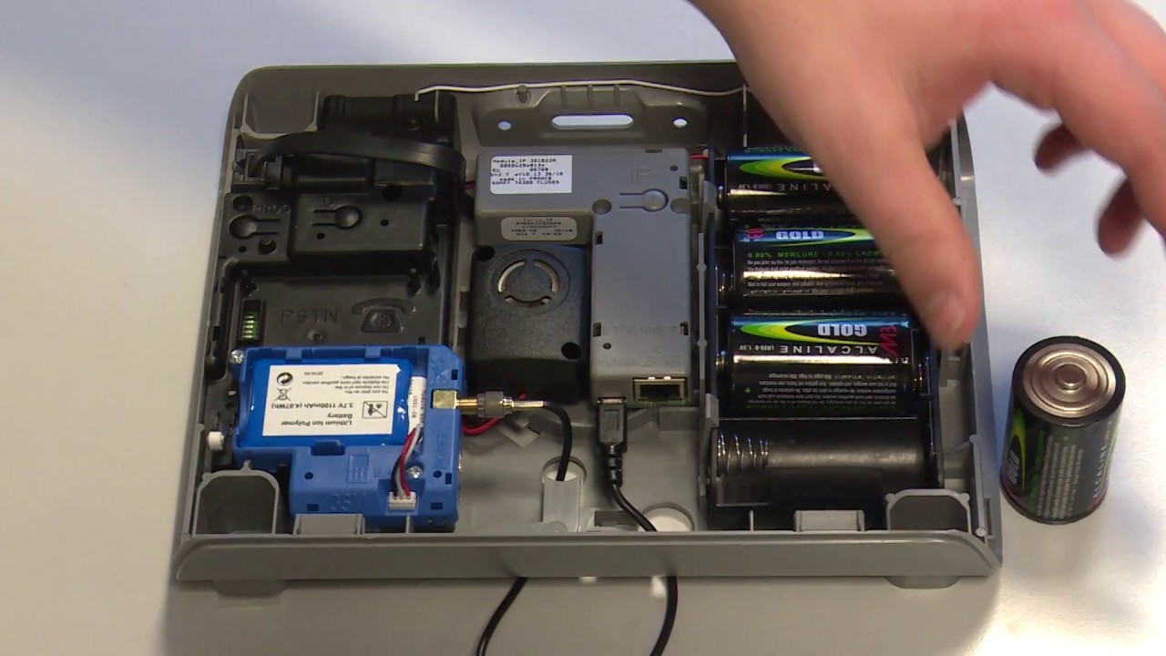 Comment activer la carte SIM de la centrale d'alarme Protexiom ? | Somfy