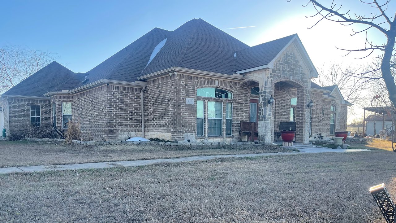 ບ້ານລາວວຢູ່ແທກຊັດ Laos people house in Terrell Texas  (ກິນຊູມ )  get together with friends and eat 