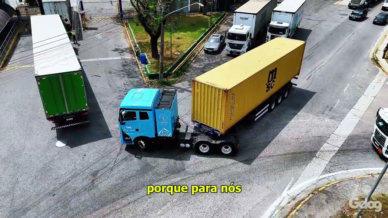 Caminhão elétrico faz sua primeira viagem para Basf