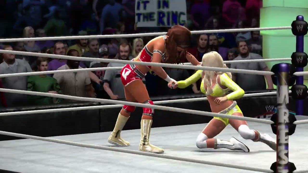 WWE13: Eve Torres VS Kelly Kelly