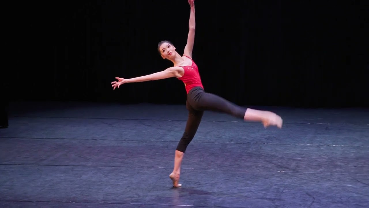 黄慧慧 北京舞蹈学院中国古典舞系，这是技术技巧展示Huang Huihui Beijing Dance Academy Chinese Classical Dance Department,