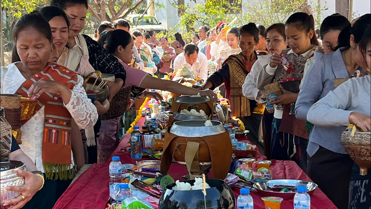 ໃສ່ບາດງານບຸນຜ້າປ່າສາມັກຄີ ເມືອງຕະໂອ້ຍ ແຂວງສາລະວັນ