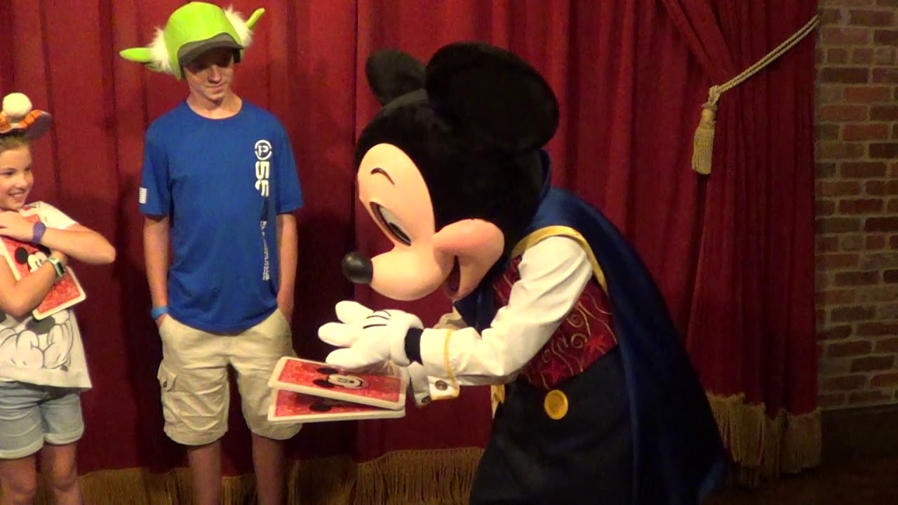 Meeting Talking Mickey Mouse - Magic Kingdom 10/7/17