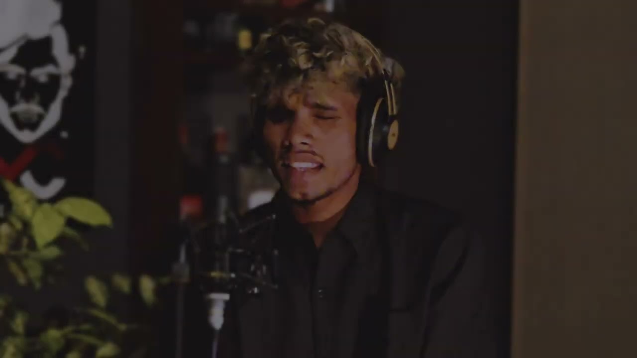 Avishka Karunarathna| Adare Pawasala( ආදරේ පවසලා) Cover Version
