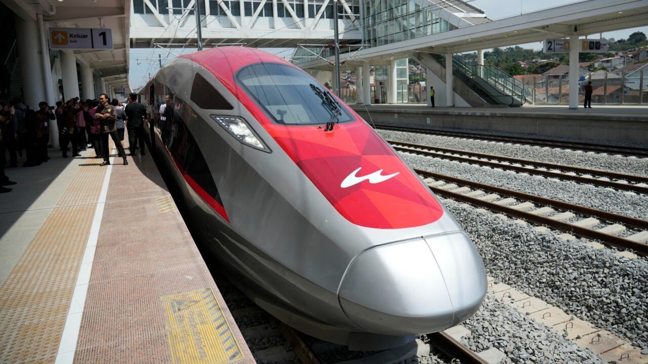 Indonesia unveils new high-speed railway