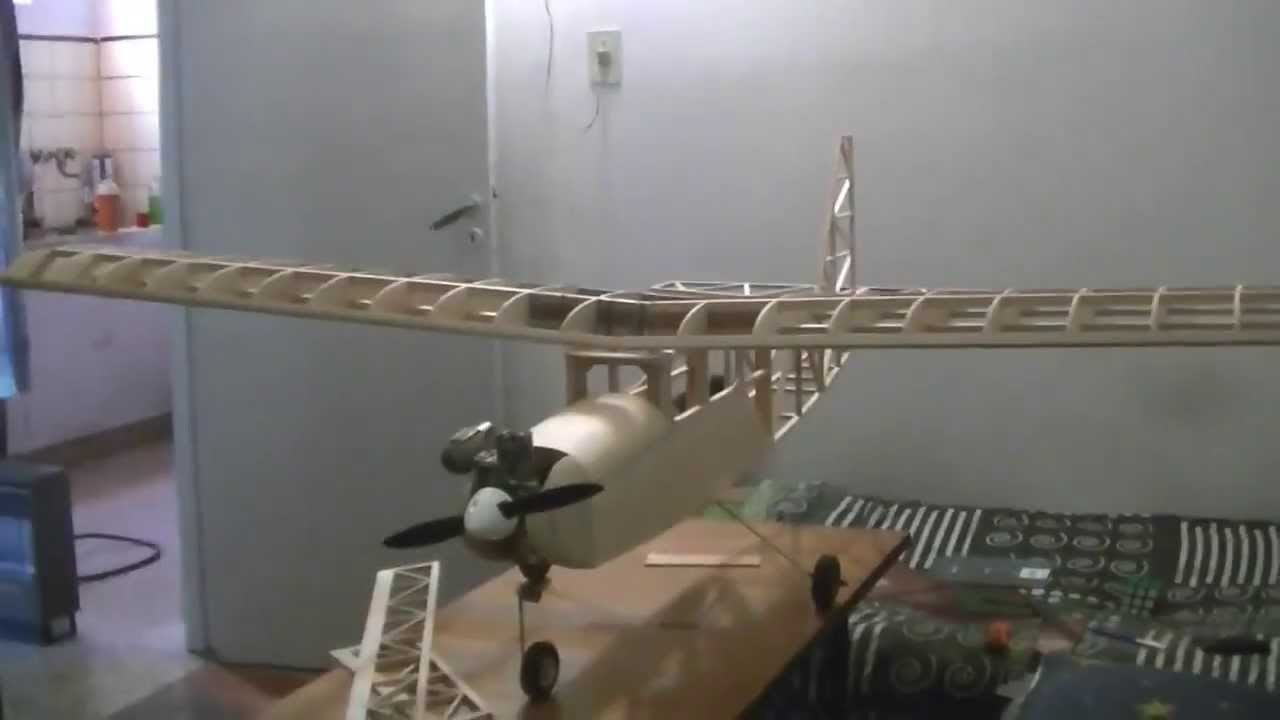 Construcción Kadet Senior Gus
