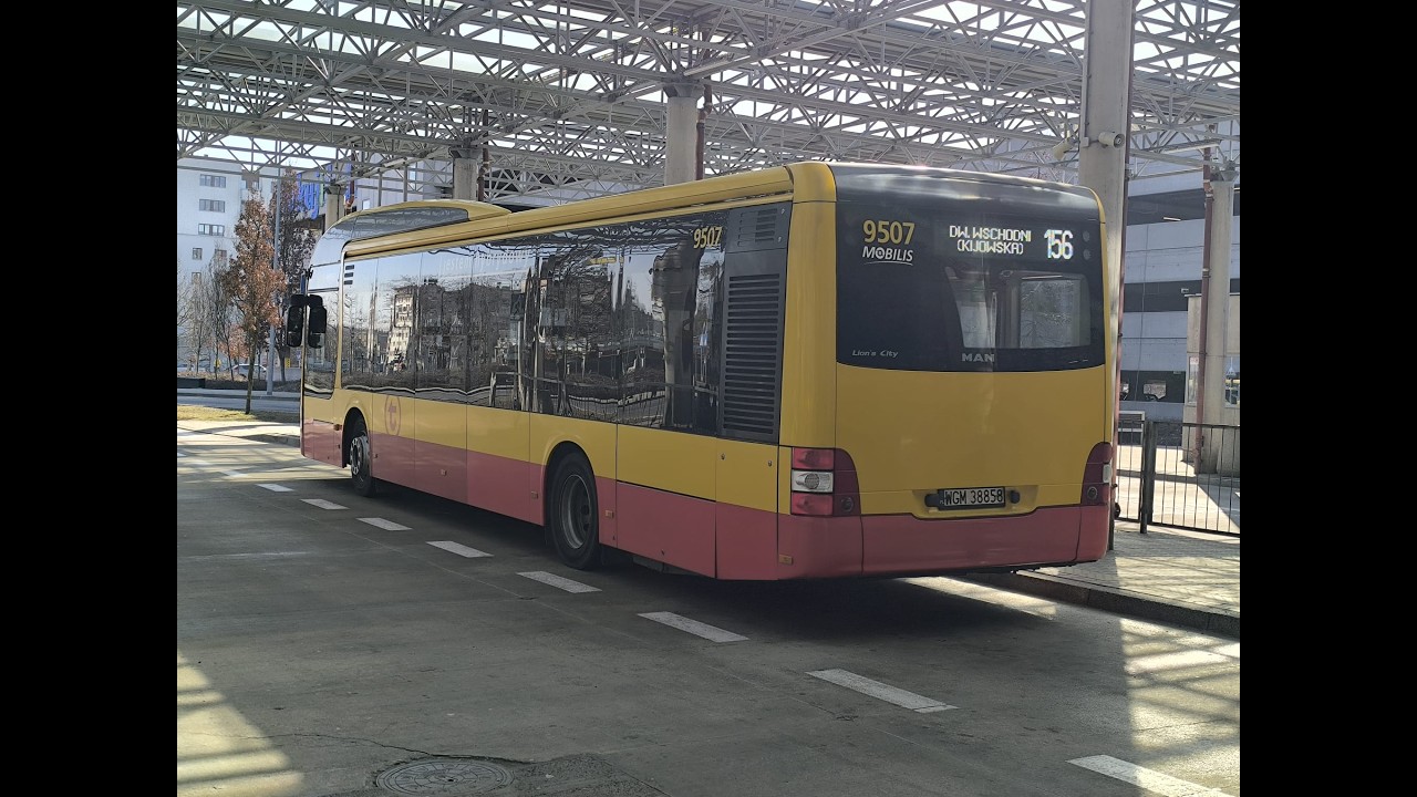 MAN NL253 (A37) HYBRID na linii 156 kier. Metro Młociny