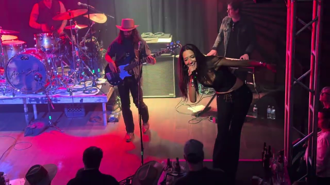 Annie Bosko - Ring of Fire - 3/5/26 - Troubadour; West Hollywood, CA