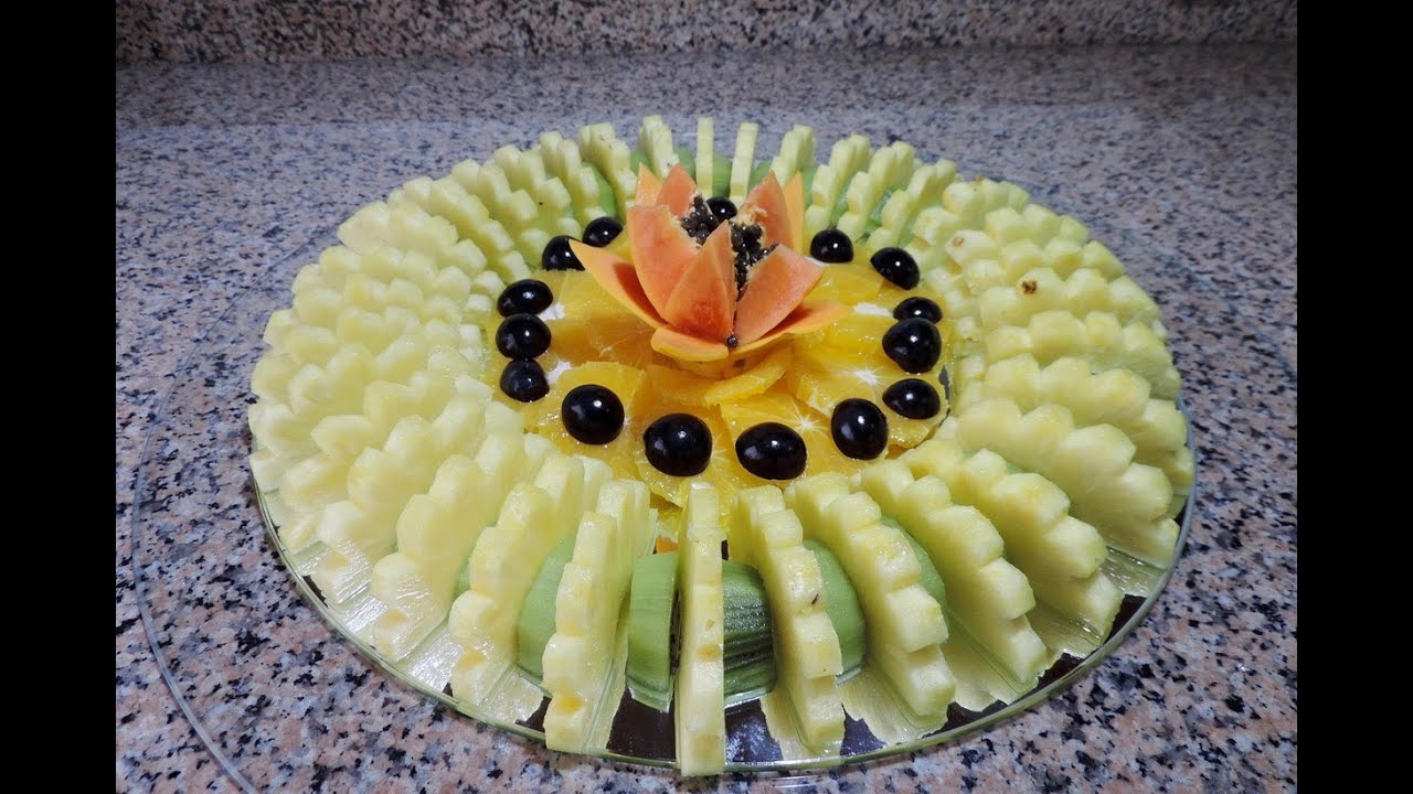 HOW TO CUT AND SERVE SLICED FRUIT - By J. Pereira Art Carving