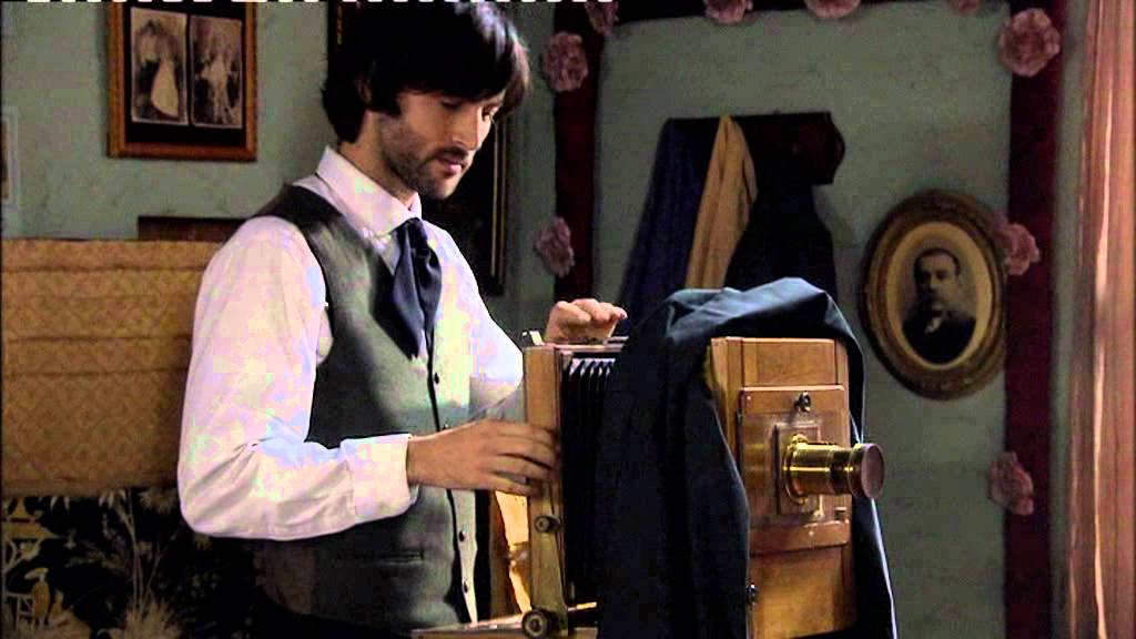 Bandolera - Sara comienza a tener sentimientos hacia Raúl