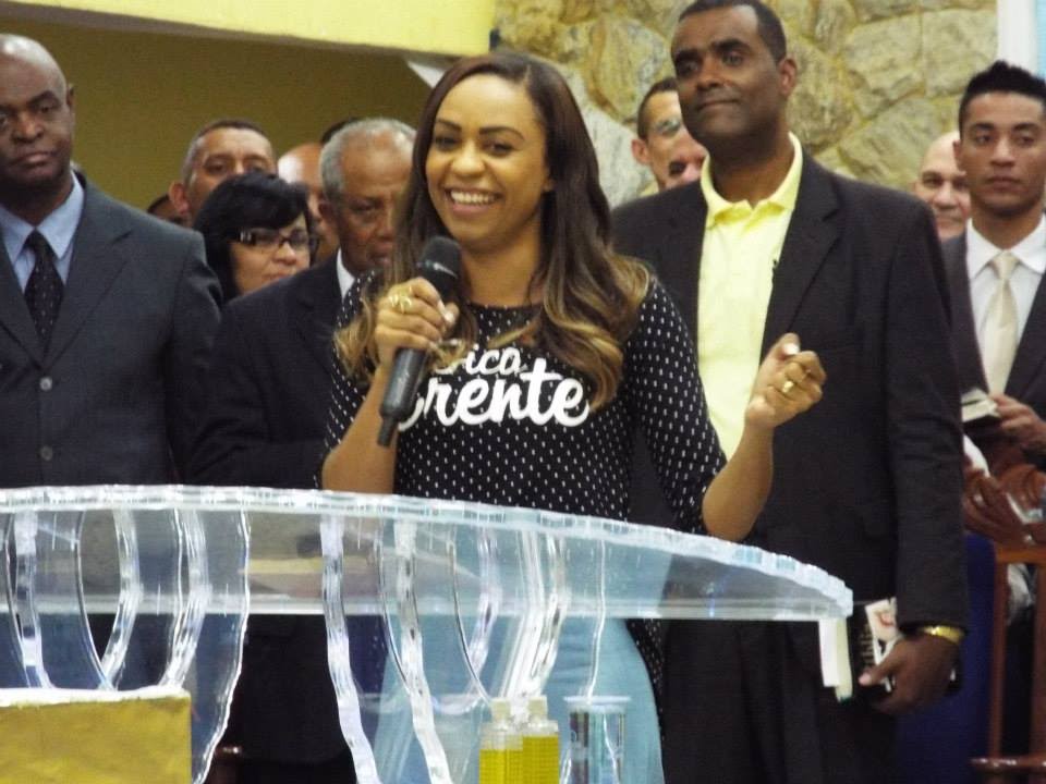 Missionária Isa Reis ministrando na Admaua - I Samuel 14:6-7  #ficacrente
