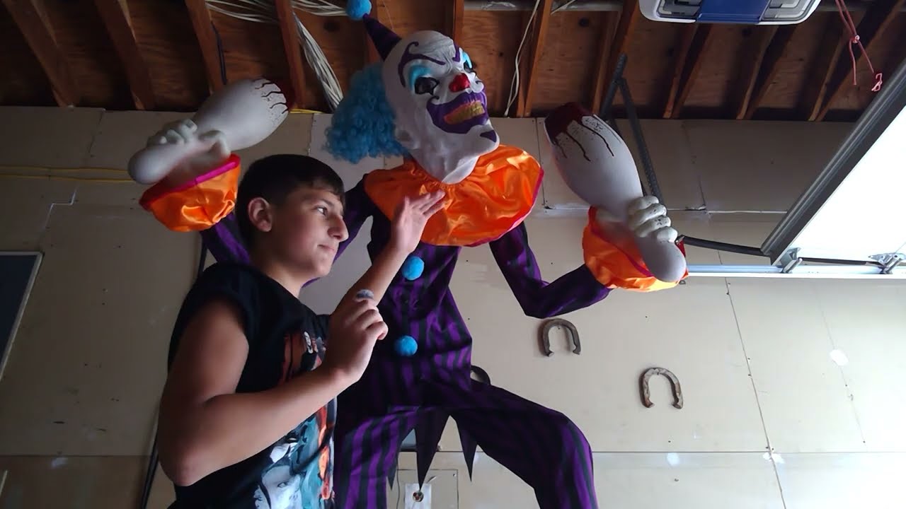 Spirit Halloween 2023 stilts animatronic unboxing