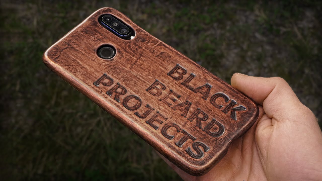 Make A Leather Smartphone Case At Home With Wet Molding