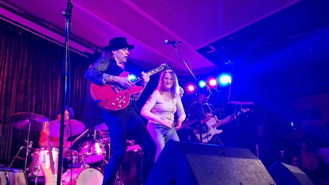 Peter Kern Band live feat. Susanne Plahl