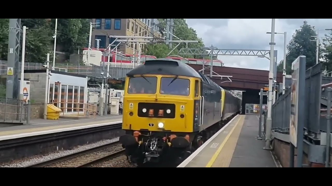 EMR class 360 dragged by a class 47 via the London overground network 