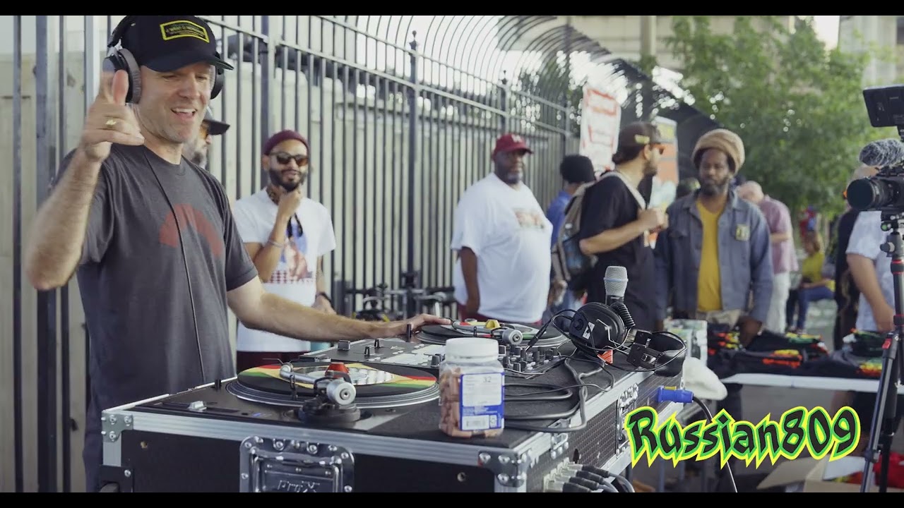 CARTER VAN PELT | REGGAE UNDER THE BRIDGE
