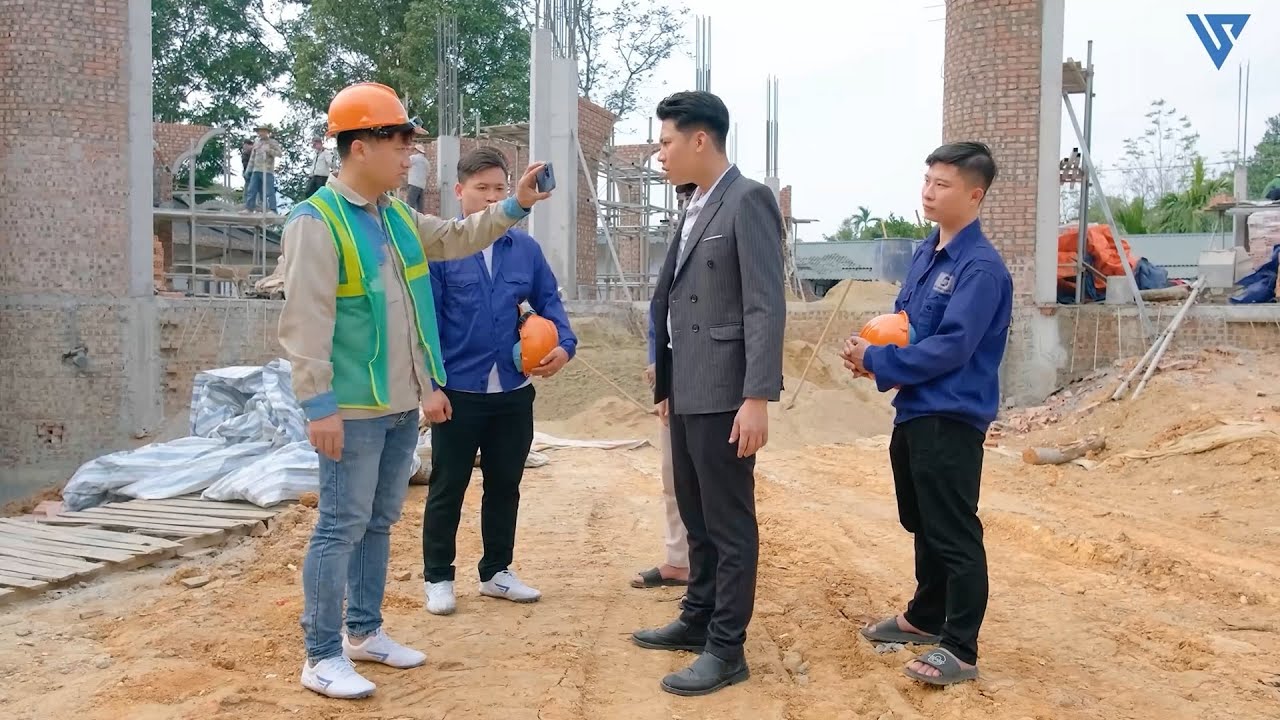 Chủ Tịch Giả Làm Công Nhân Về Quê Khảo Sát Công Trình Phát Hiện Giám Đốc Trộm Vật Liệu Và Cái Kết