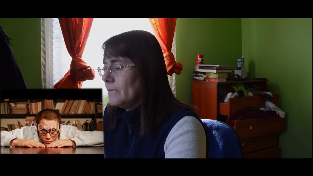 😱Mi MAMA reacciona a CANSERBERO - ACEPTAS REACCION
