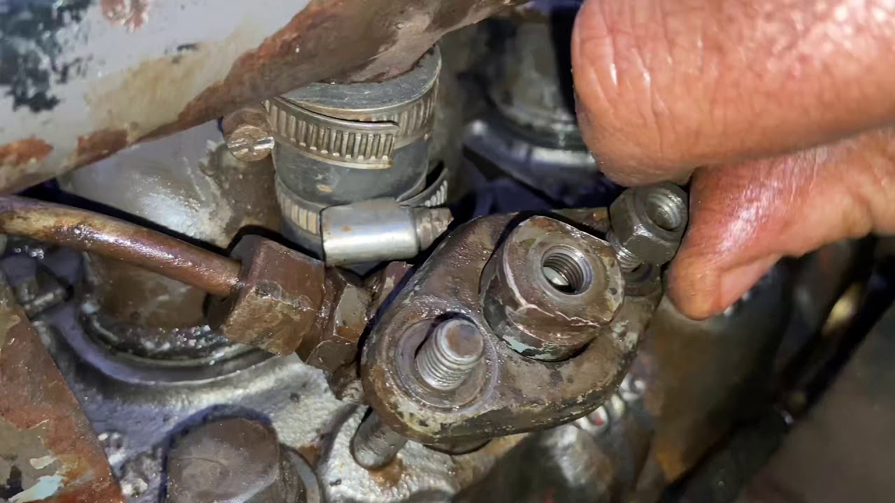 Je vérifie le tarage des injecteurs du Renault
