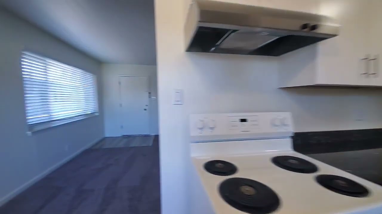 home tour of 1013 El Camino Real #4, Burlingame, California