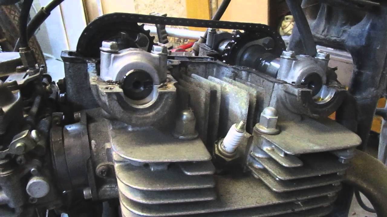 Setting timing  on 1980 Suzuki GS450  adjusting timing chain
