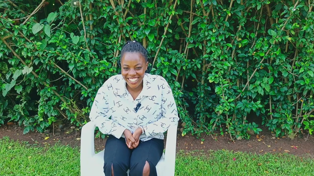 NGO NAHO UMUGABO AZOMUKUBITA NIWE AZOHINDUKIRA AKAMUSABA IMBABAZI🤣// URUGO RUHIRE
