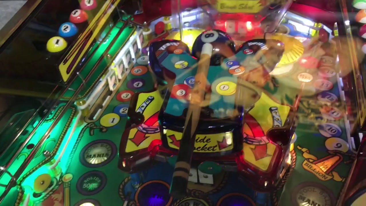 Gottlieb’s Cue Ball Wizard Pinball Machine. A quick overview.