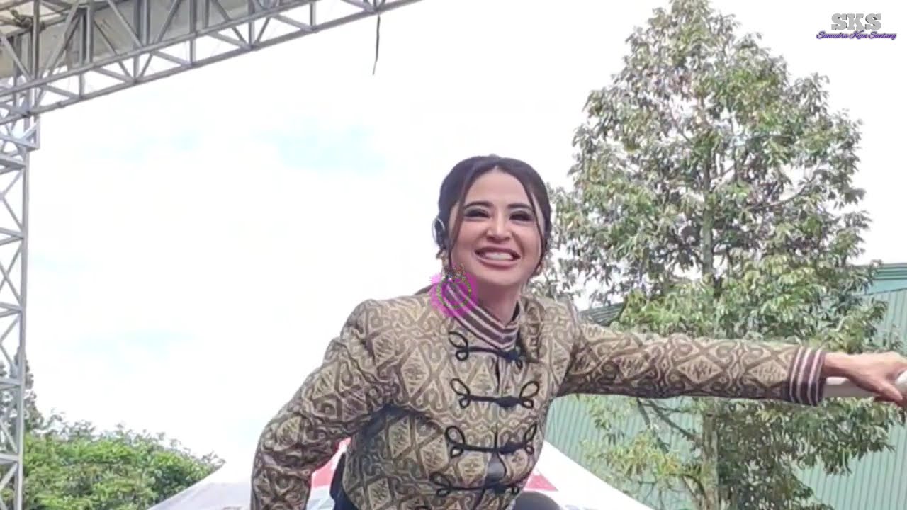 Penampilan Dewi Persik Di Acara HUT ke-68 th Akademi Militer 1Jam Bersama Bunda DP. By.New Monata