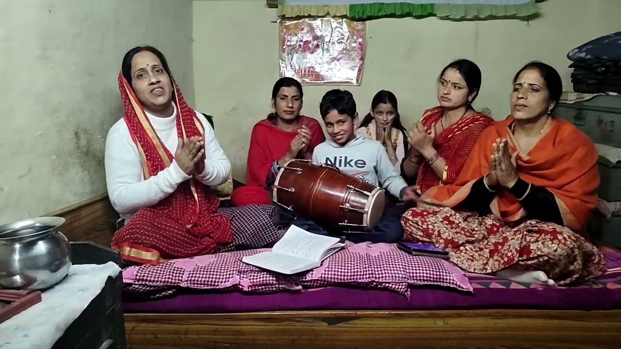 🌹होली भजन 🌹❤वृंदावन में उड़े रे गुलाल कह दो राधा रानी से। ❤🌸🌸