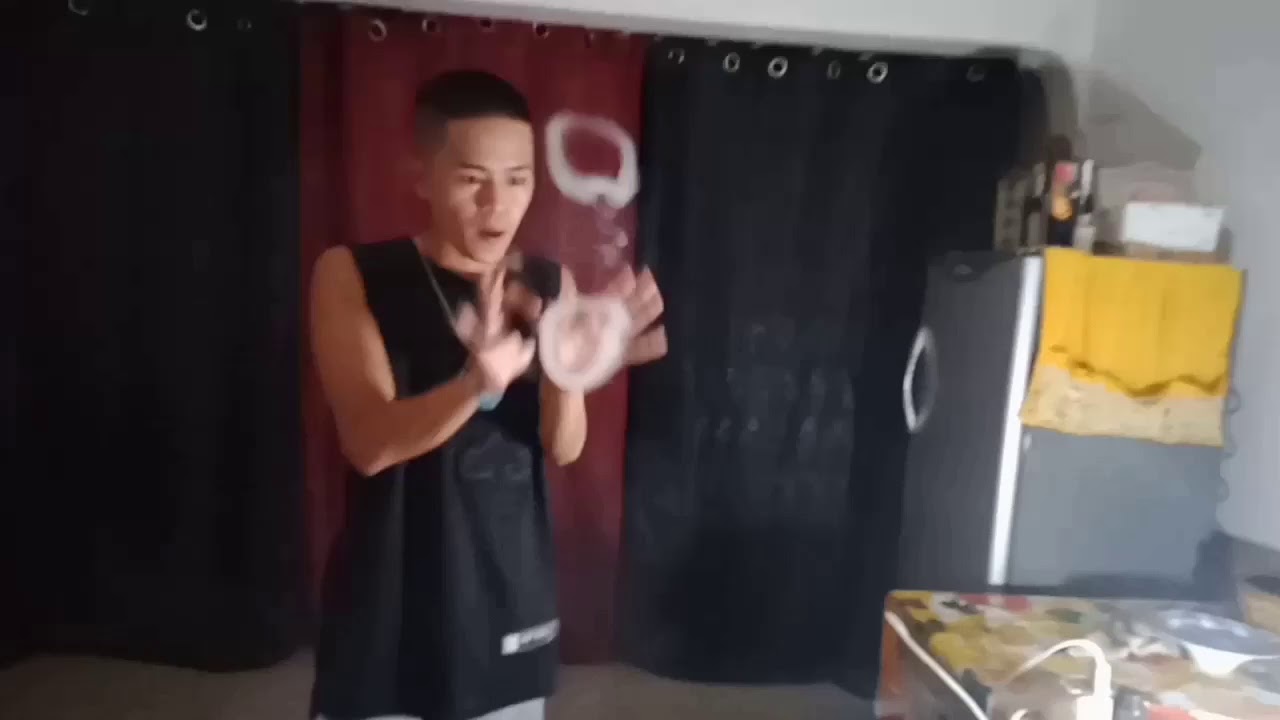 How to do vertical split vape tricks