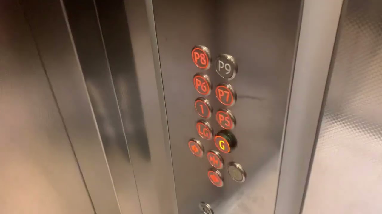 IL Lift (Replaced By Kone MonoSpace) At Dunnes Stores Stephen’s Green Dublin