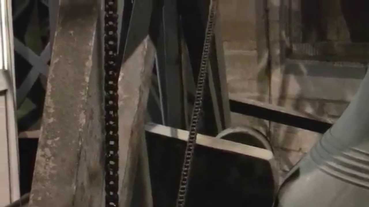 Le carillon de la collégiale sainte Gertrude à Nivelles le 24 décembre 2014