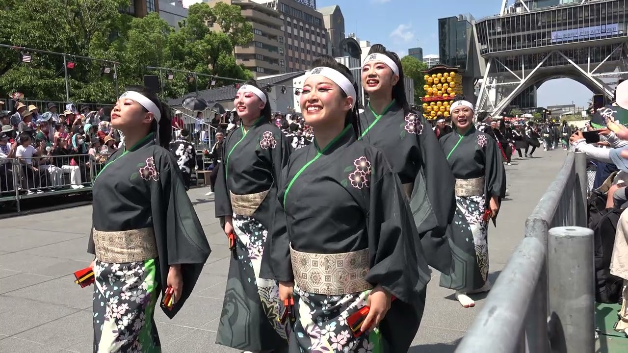 笑゛　どまつり　2025　審査パレード゛
